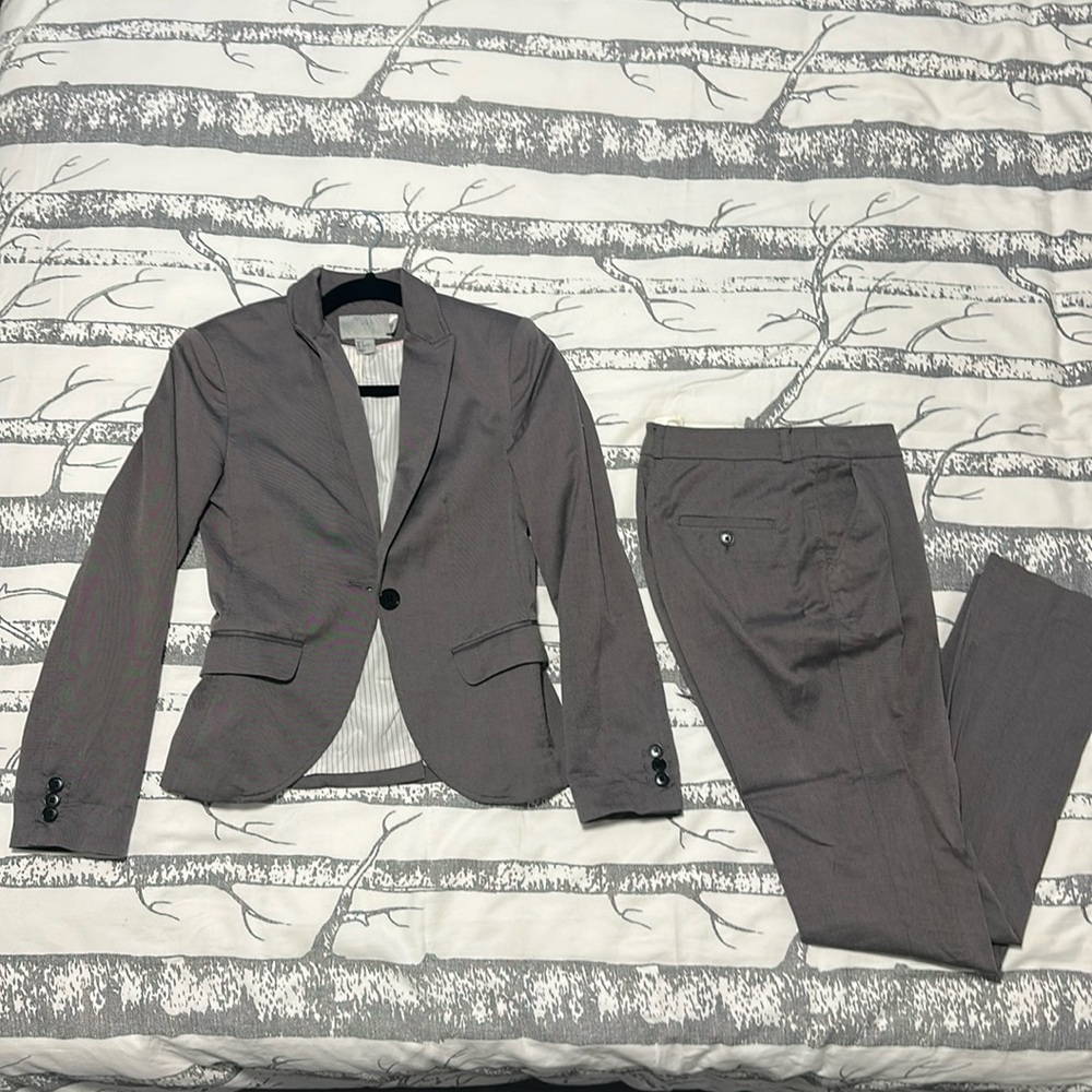 Grey pantsuit